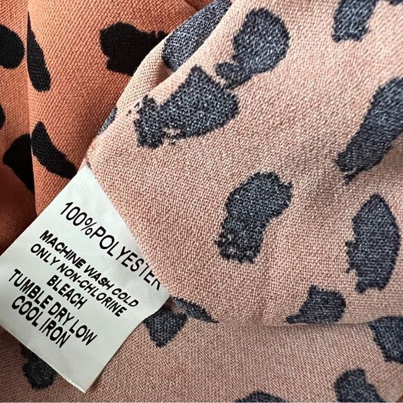 Paper moon stitch fix puff sleeve blouse animal print - Picture 4 of 5